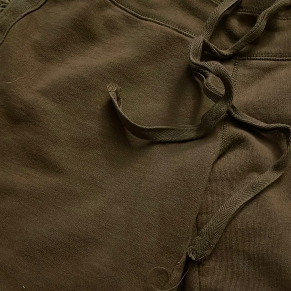 small Aerie sweat shorts - Picture 3 of 6